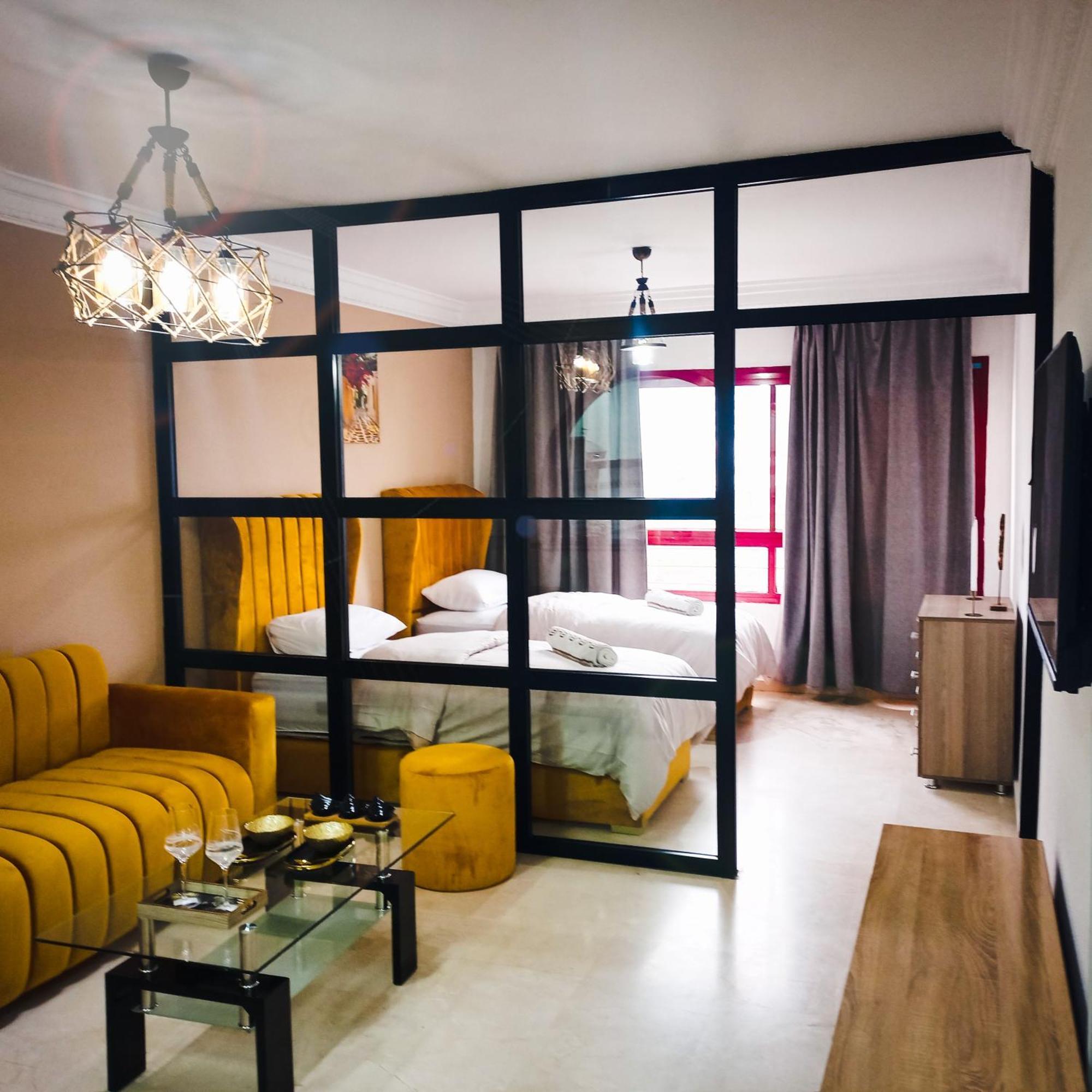 Moderne Appartement Au Plein Centre-Ville En Face Hilton & La Gare De Train Tgv Avec Climatisation Tanger Eksteriør bilde